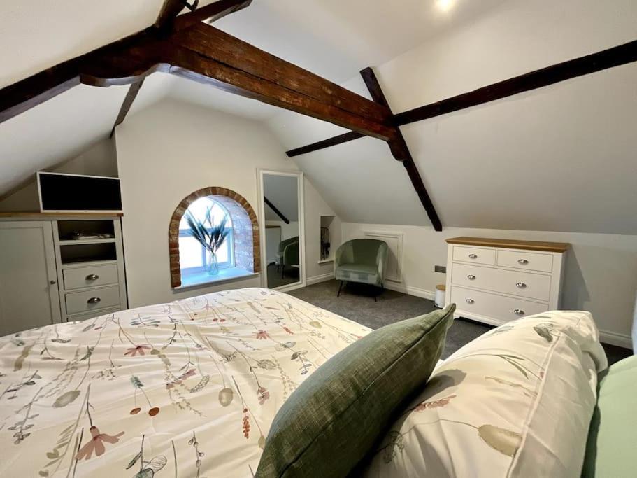 Apt D In Old Grade 2 Converted Farmhouse Market Weighton Eksteriør bilde